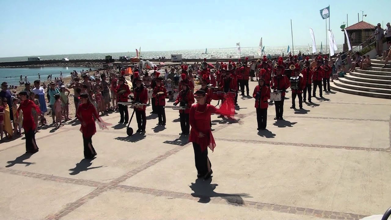 Parade st Denis-Boulogne (Bernerie 07-2011) FAST ROCK