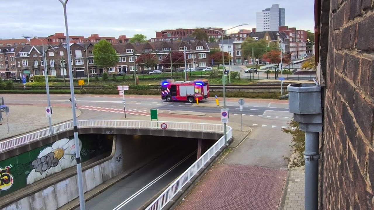 Brandweer Maastricht-Noord TS + AL Prio-1 Woningbrand
