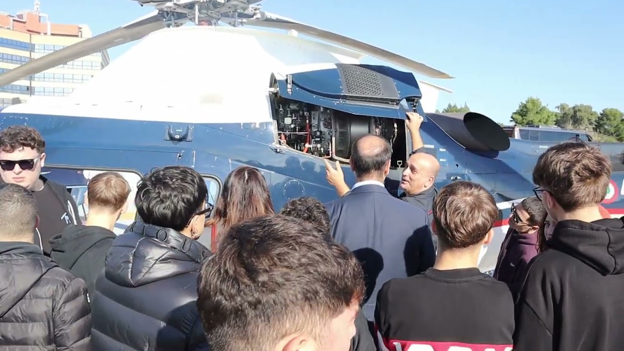 Marsala, gli studenti in visita alla Compagnia Carabinieri