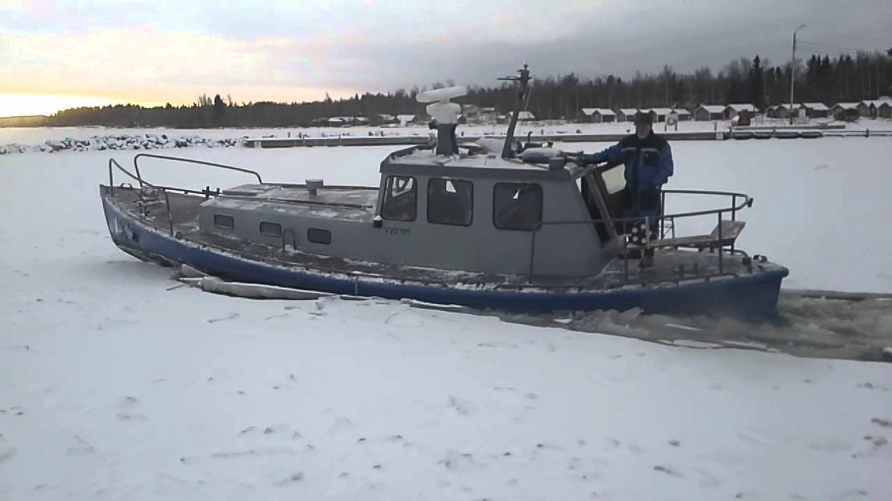 Valmet 411 in ice (part 1)