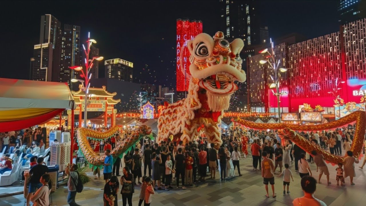 INSANE Chinese New Year Parade 2026 🇲🇾 | CNY Bazaar | Acrobatic Lion Dance in KL