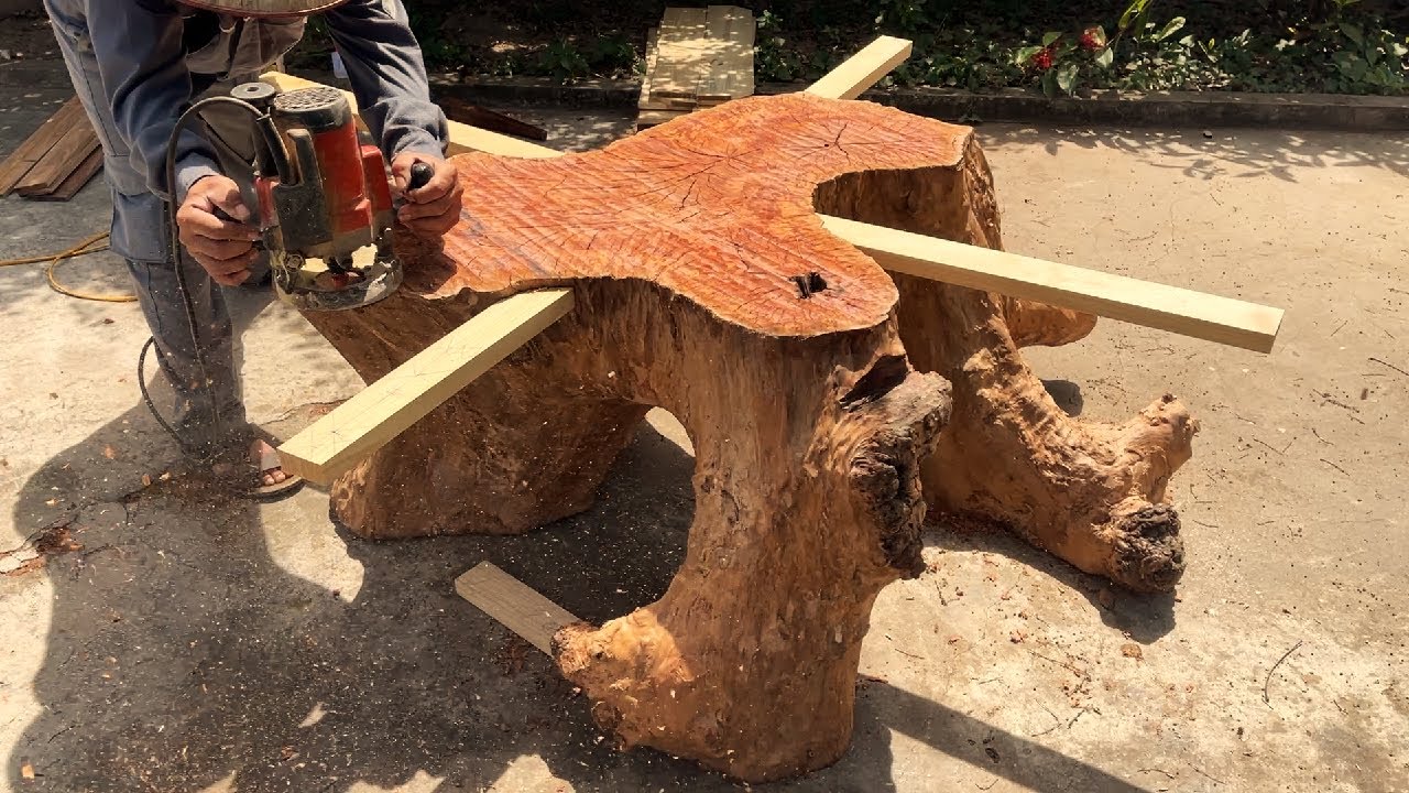 Woodworking Has Never Been So Easy - The Giant Tree Stump Table Makes Your Garden More Relaxing