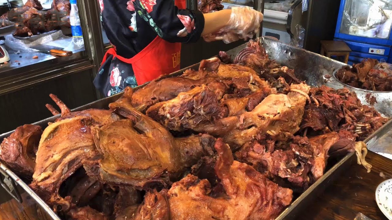China's dog meat capital, dozens of dog meat shops, selling hundreds of pounds a day!