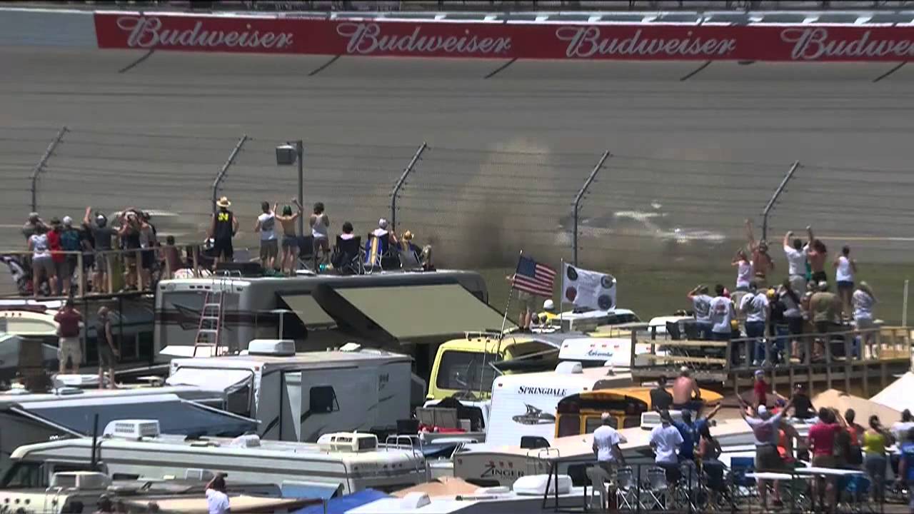Vickers spins, collects Kvapil