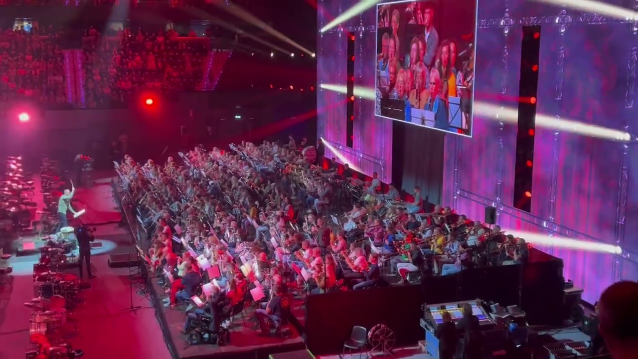 De Earring & ik - Ahoy Rotterdam: Rockfanfare: When the lady smiles & I can't sleep without you
