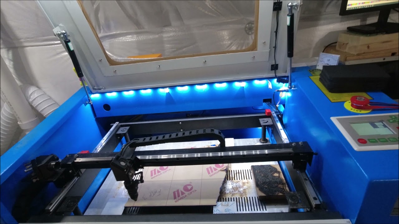 50w c02 laser cut 5mm cast acrylic letters start to finish on blue white china engraver