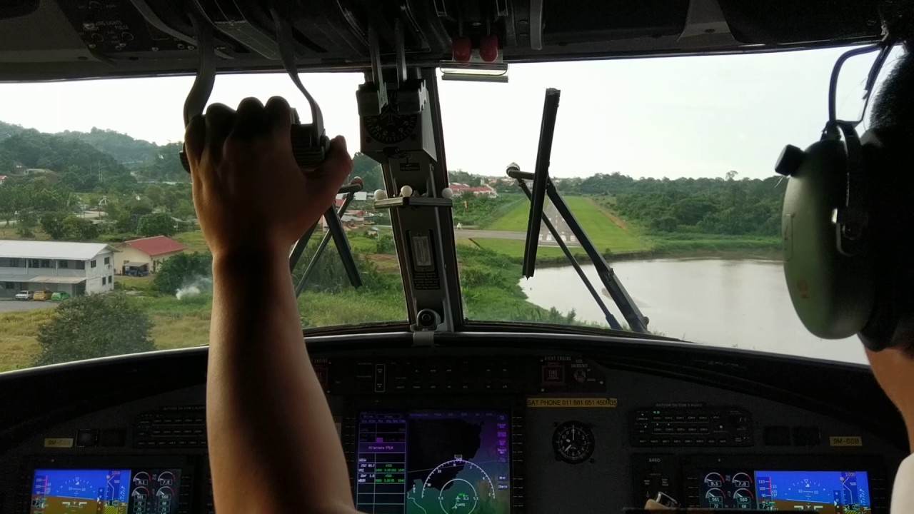 Smooth landing Lawas STOL Landing Rwy 01
