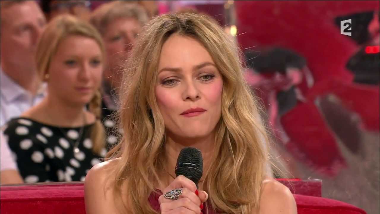 Vanessa Paradis - interview Vivement Dimanche - 03-11-2013 invitée de Muriel Robin
