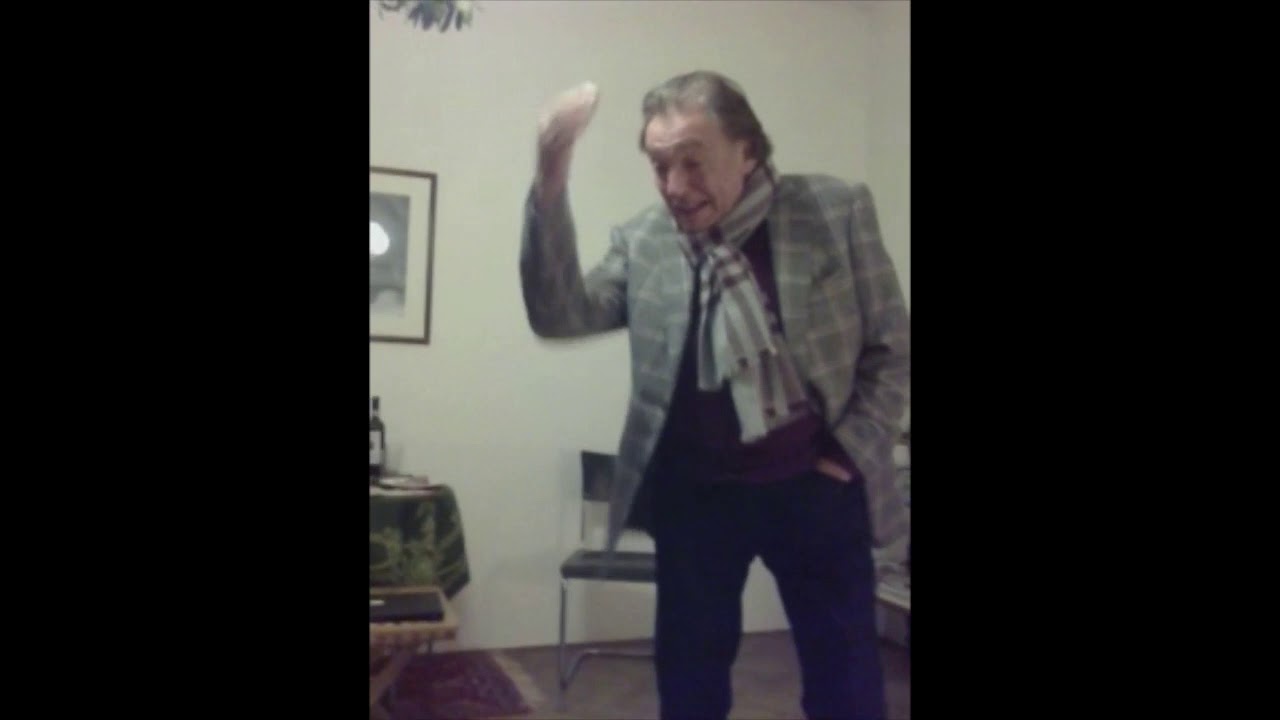 Karel Gott jako vypravěč vtipů!