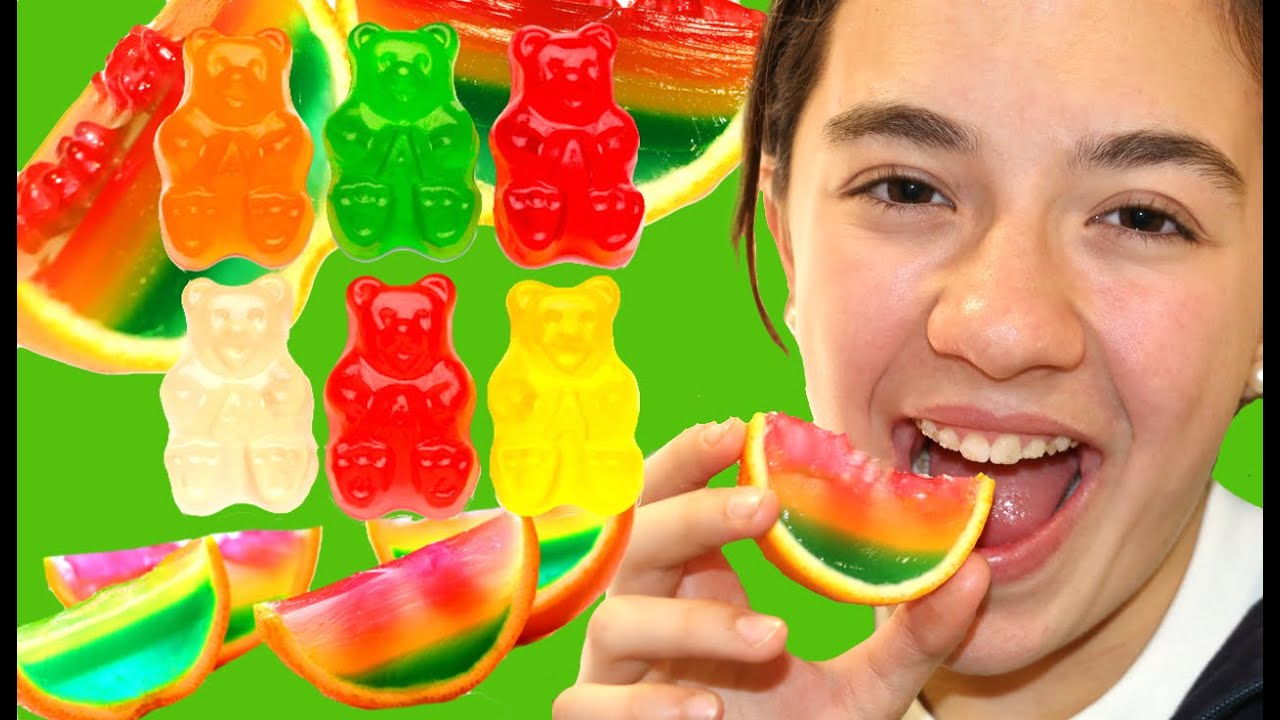 Gelatina arco iris de ositos de gominola en gajos