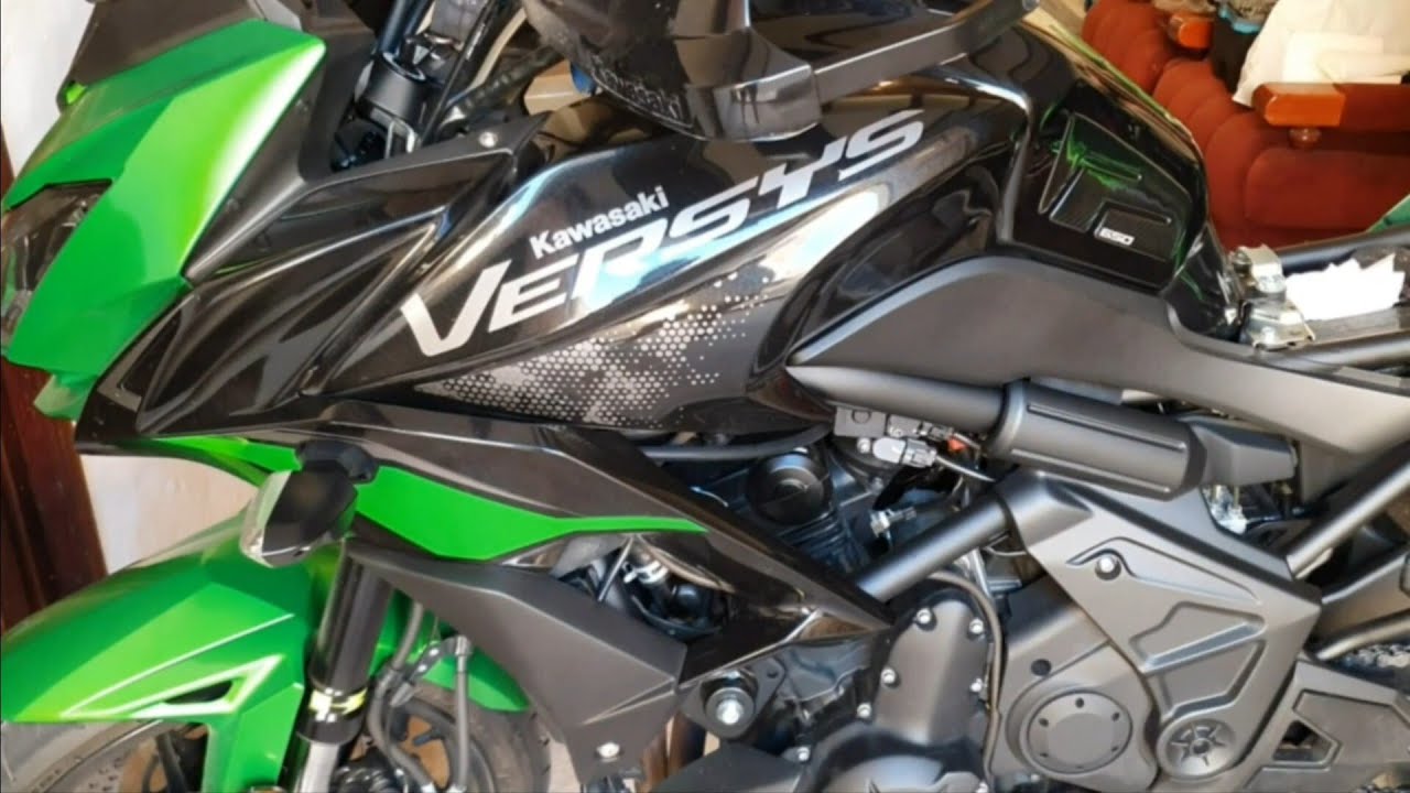 Le he cambiado a mi Versys 650 las bujías, filtro del aire y el cable del embrague.
