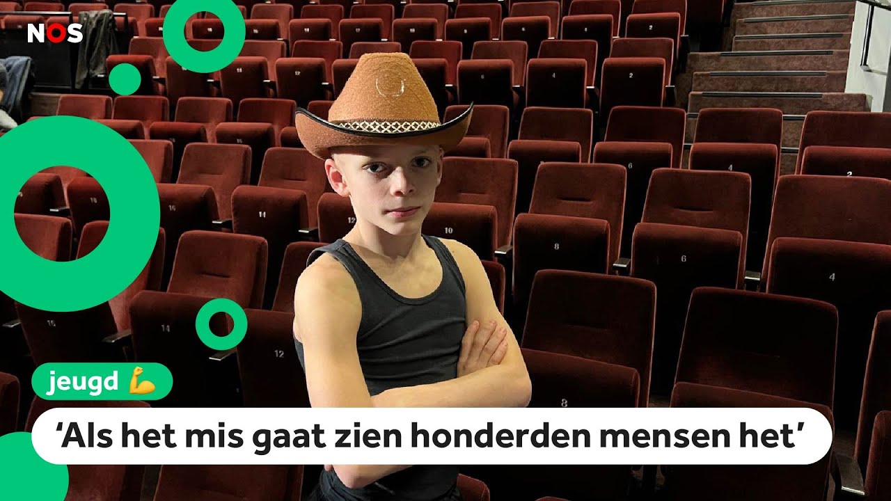 Het jaar van... Mika die optreedt als acrobaat