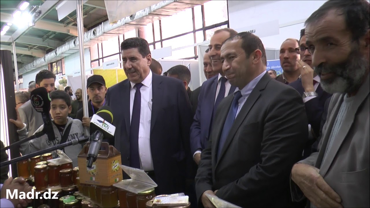 مقتطفات من زيارة وزير الفلاحة السيد شريف عماري للصالون الوطني للمنتجات الفلاحية بقصر المعارض