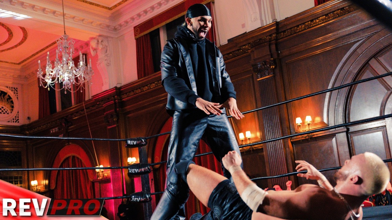 Leon Slater's SURPRISE RETURN To Attack Connor Mills! | Live In London 104