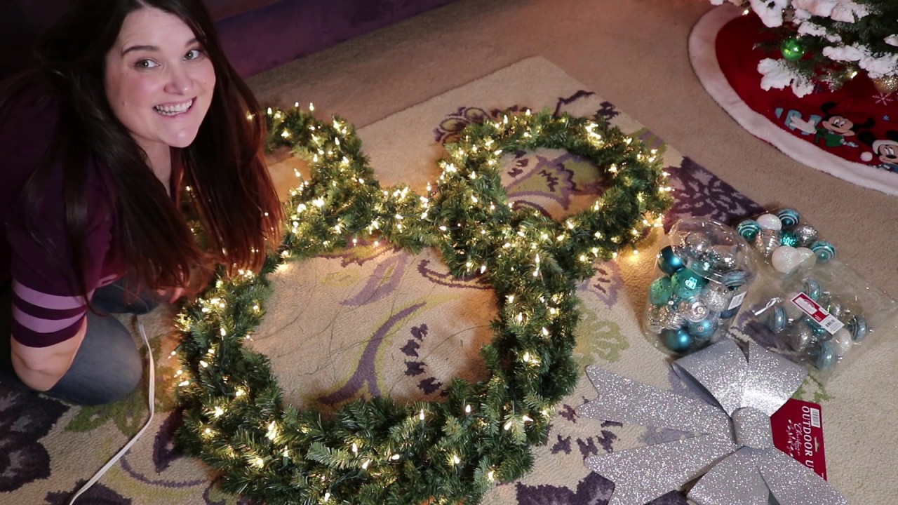 Full Tutorial how to make a Giant Mickey Wreath