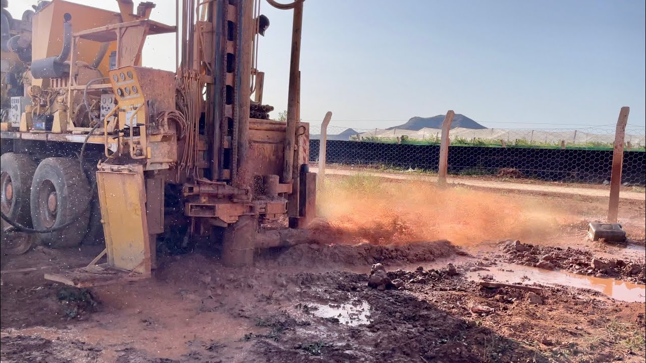 2 - Forage d'un puits dans la région de Nador Tiztoutine حفر بئر في منطقة الناظور - تيزتوتينتيزتوتين