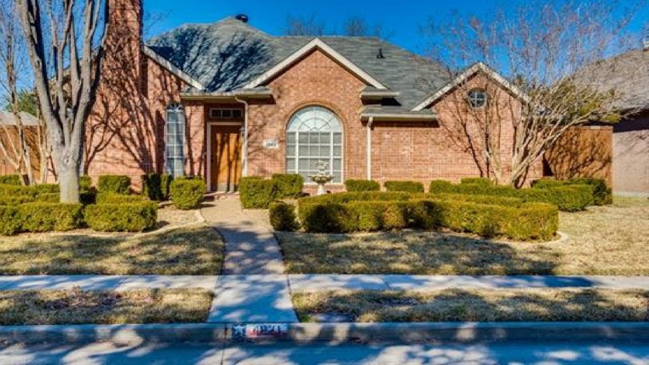 4821 Holly Berry Drive, Plano, TX Presented by Chris Vogelsang.