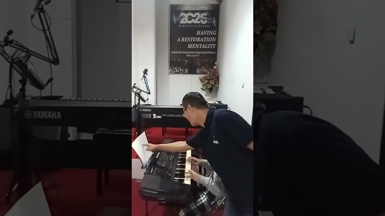 Keyboard Class Beginner Lesson 1