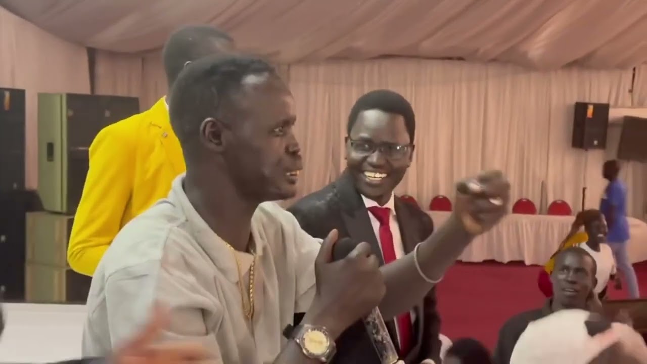 WOL MANGOTH PERFORMING MAKUROT IN FREEDOM HALL #southsudanessmusic#dinkasongs#sudanesesongs