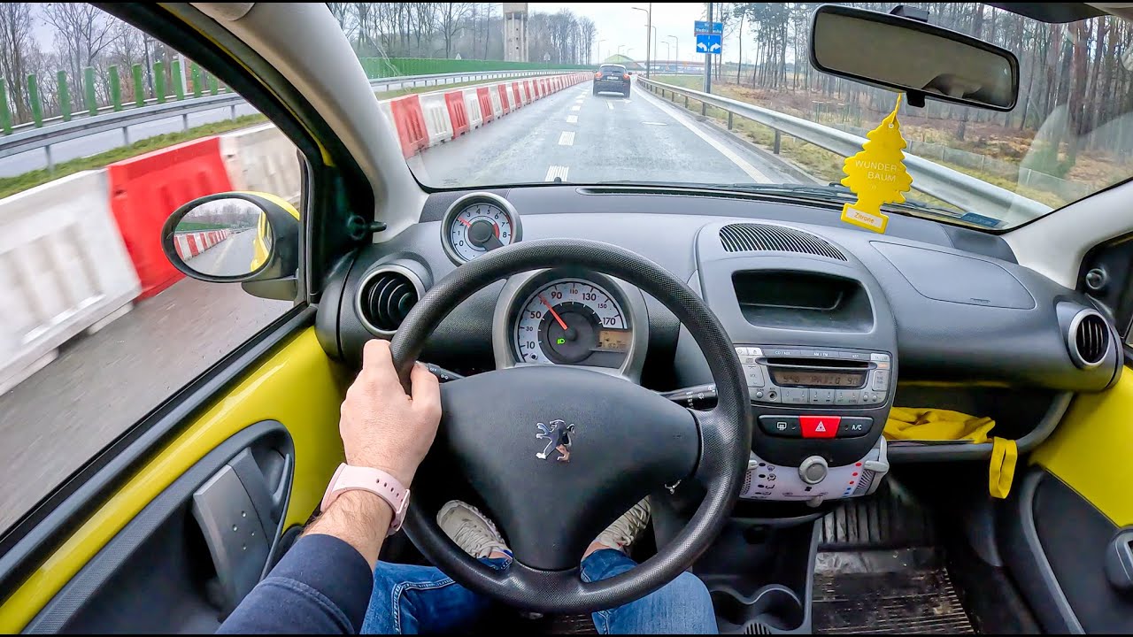 2011 Peugeot 107 [1.0 12V 68HP] |0-100| POV Test Drive #1608 Joe Black