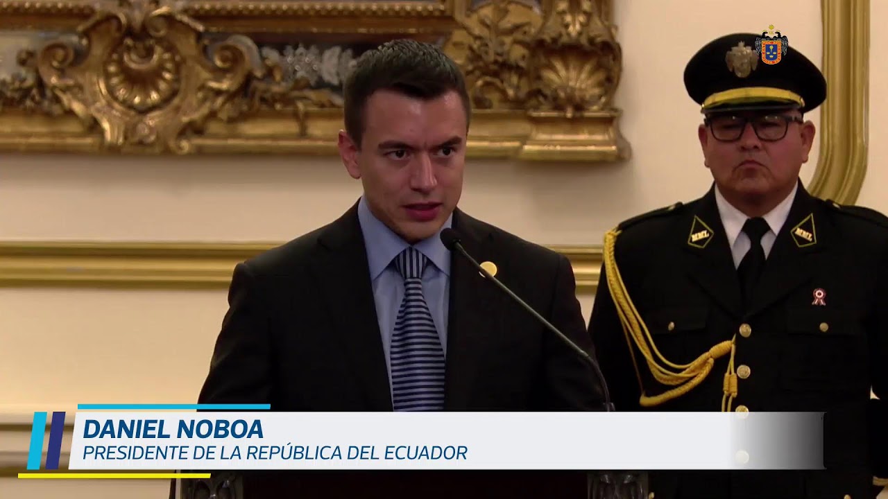 Ceremonia oficial, entrega de la llave de la ciudad al Excmo. Señor Daniel Roy Gilchrist Noboa Az…