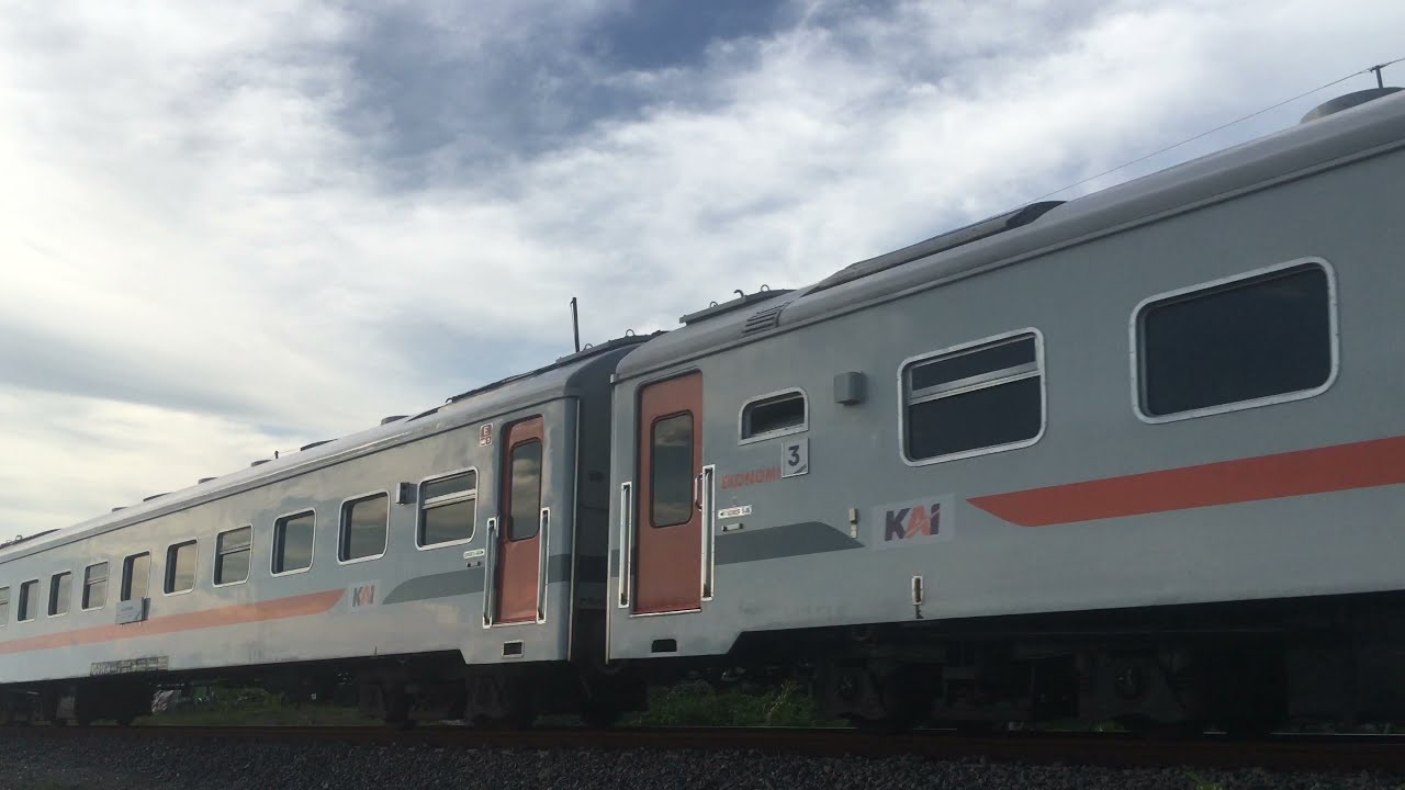 KA Jayabaya + Review // Indonesian passenger train // 4K