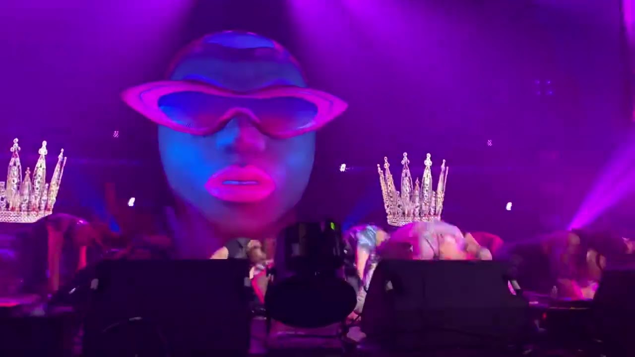 Todrick Hall Live! (Intro - Queen - Berserk) - Femuline World Tour -