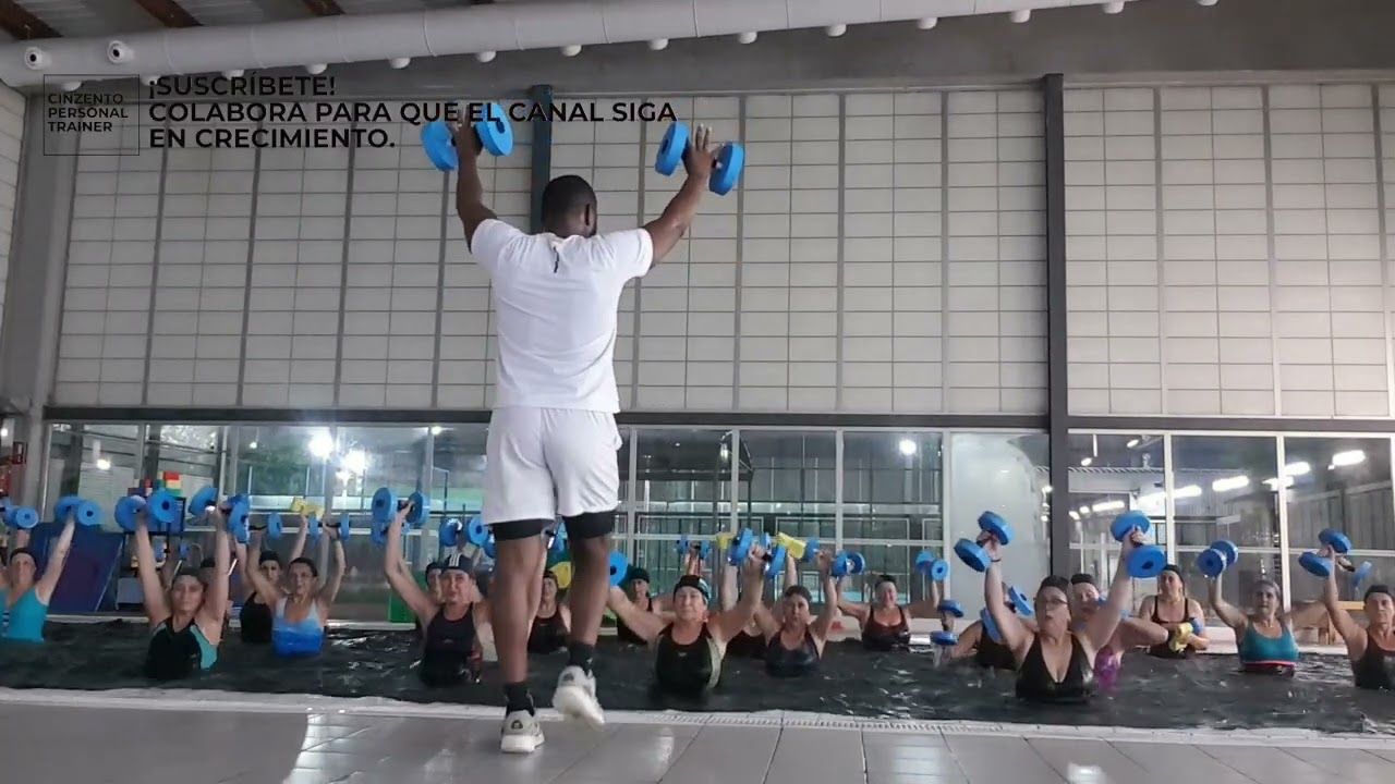 AQUAFITNESS, AQUAGYM E HIDROGINASTICA - 7 ejercicios con las pesas acuáticas