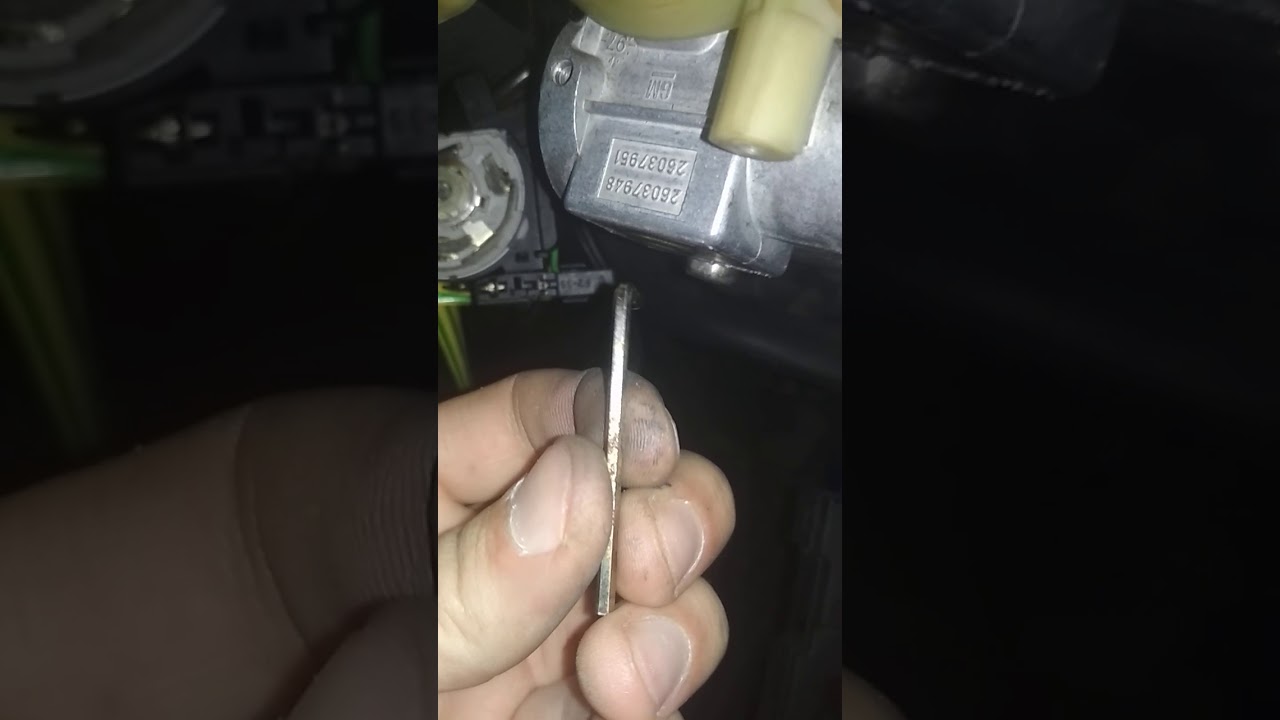 Opel Vectra b снятие личинки замка зажигания