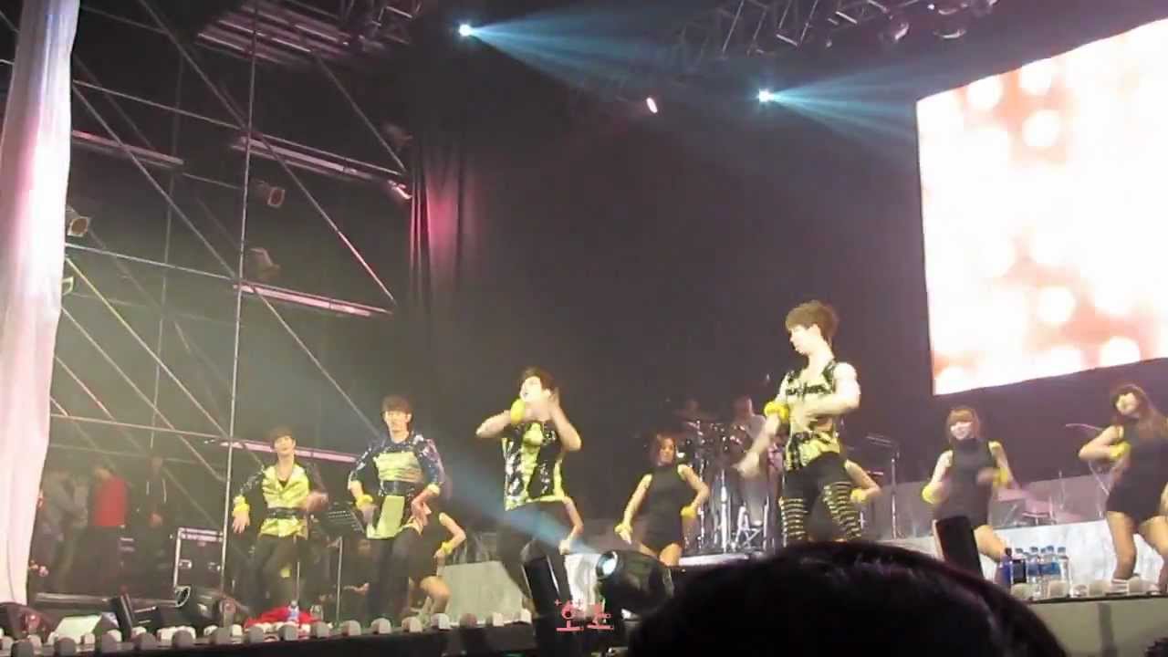 111224 2AM Christmas Concert - Be My Baby