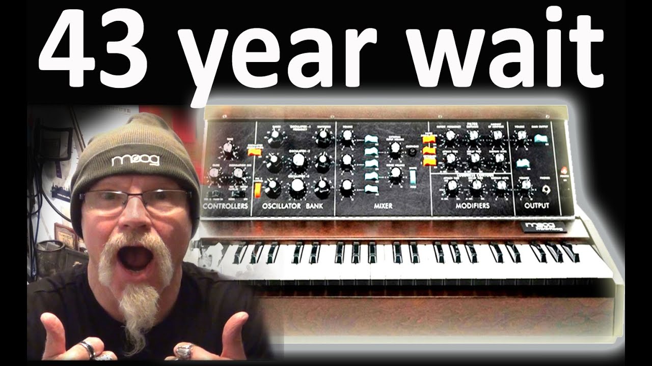 Mini Moog model D unboxing and simple demo Minimoog 2022 reissue