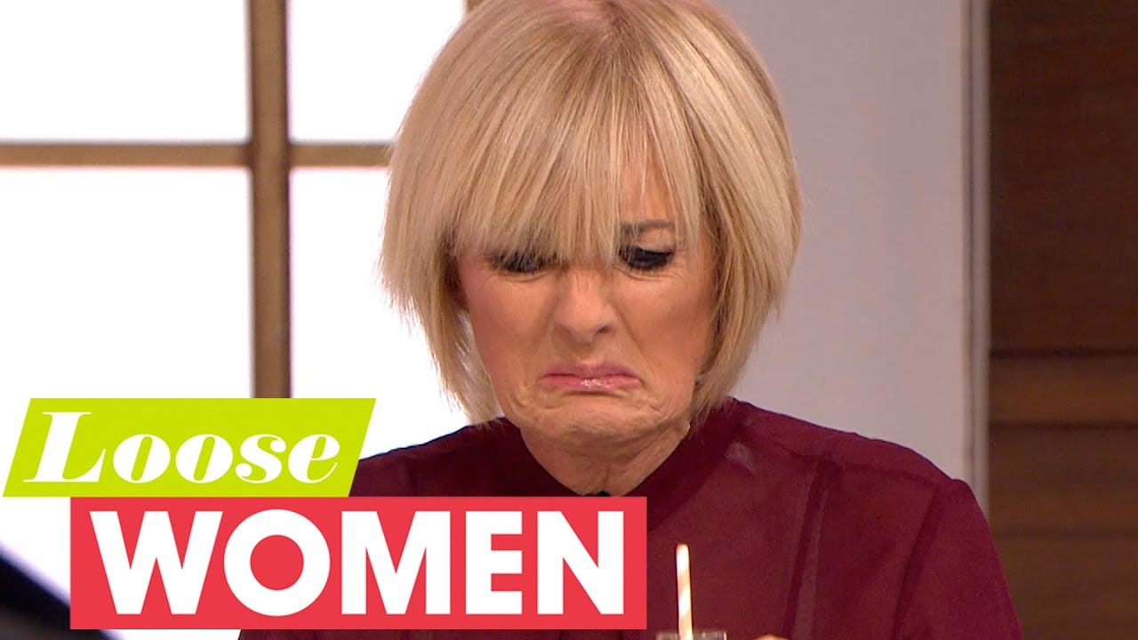 The Loose Women Try Candy Cane Crisps and Christmas Pudding Smoothies  | Loose Women