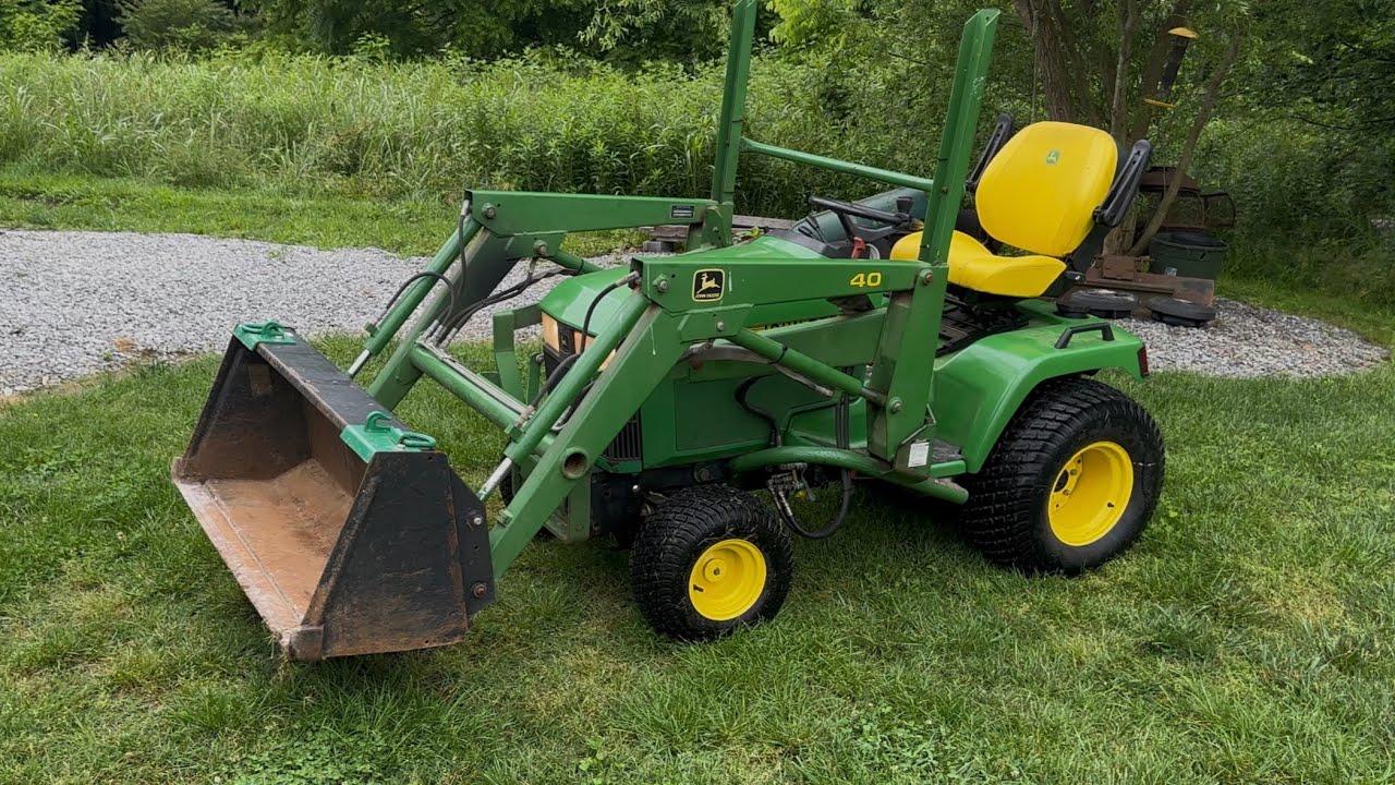 John Deere 445 with 40 loader ￼