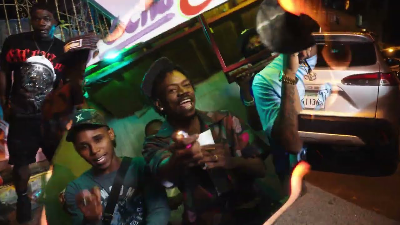 La Sospecha King X Buchana-Eso Quema (Video Official)