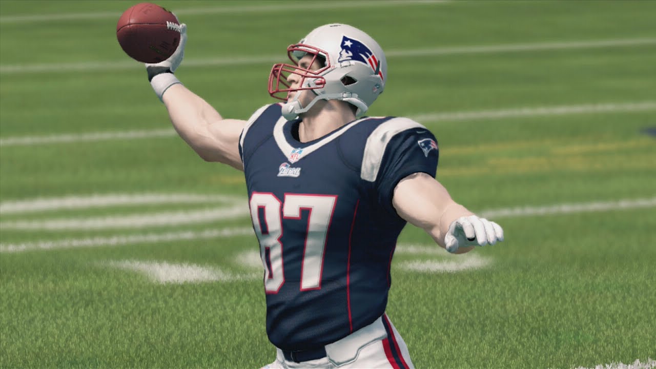 Madden 25 Top 10 Plays of the Week Episode 7 - MUST SEE Crazy Play HB Pass to Gronk!