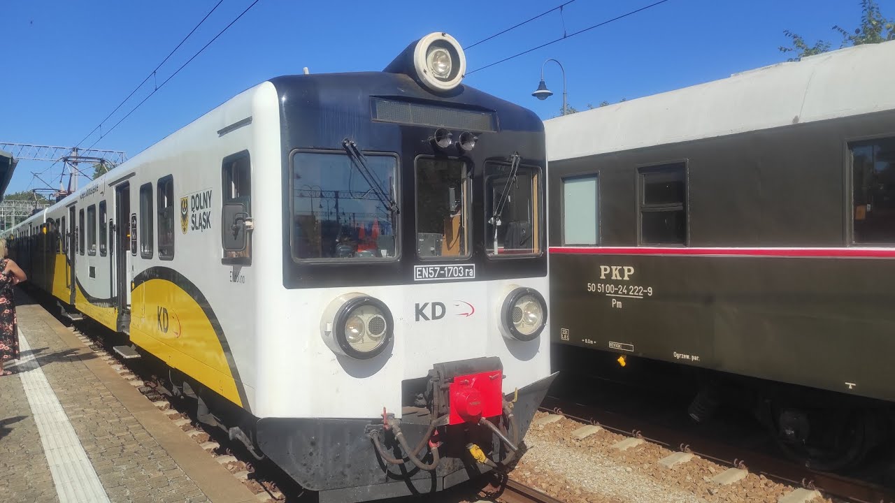 Przejazd EN57-1703 Koleje Dolnośląskie [Wystawa taboru Wrocław Leśnica] 