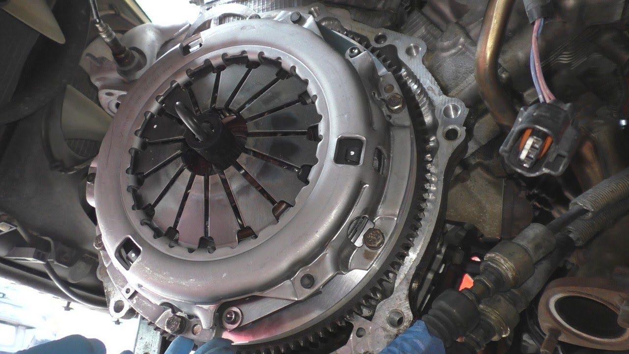 AG 020 Установка сцепления на Toyota Solara V6 1999 года выпуска