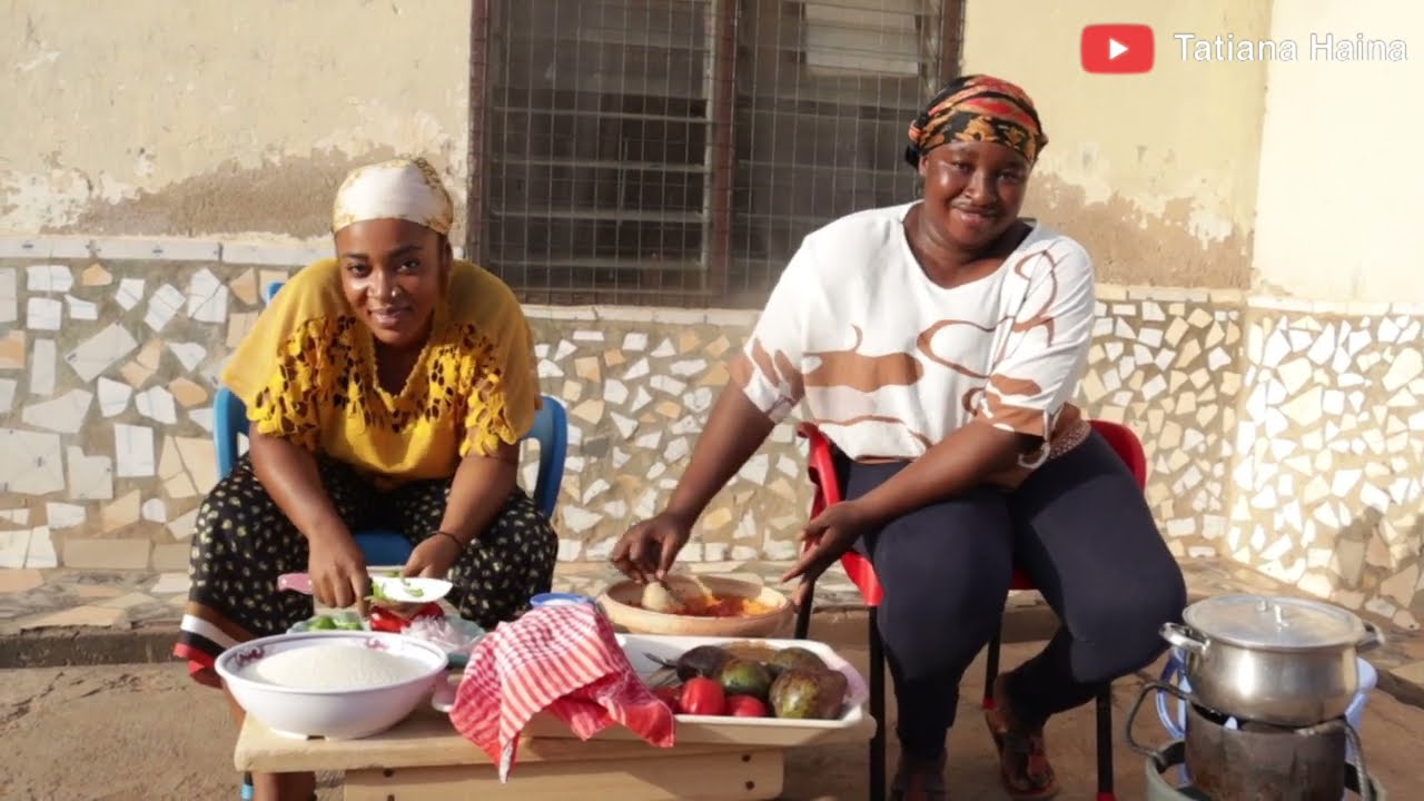 Appetizing local  GARI ETO \ Gari jollof ||  Delicious staple food in Ghana