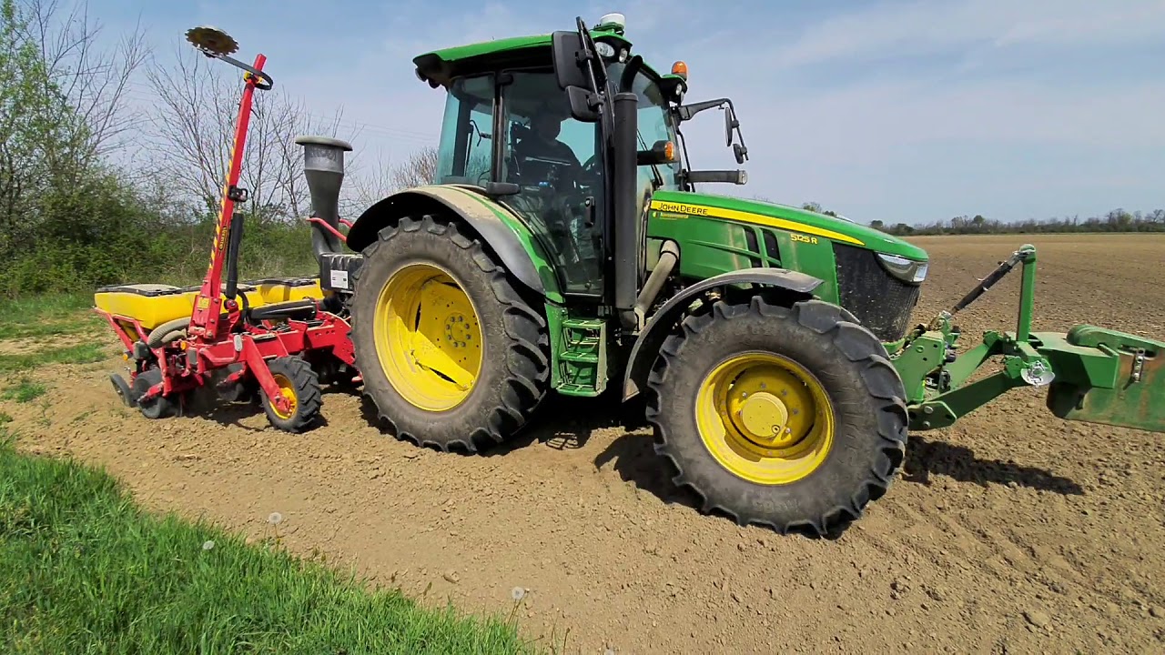 John Deere 5125R & Väderstad Tempo TPT 6 / Sjetva Soje 2020