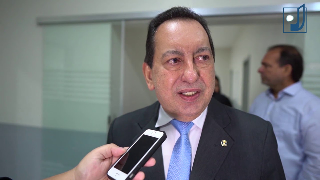 Presidente Yedo Sim&otilde;es inaugura F&oacute;rum de Codajas.