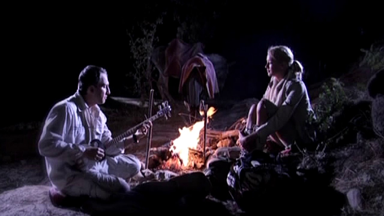 след саламандры у костра