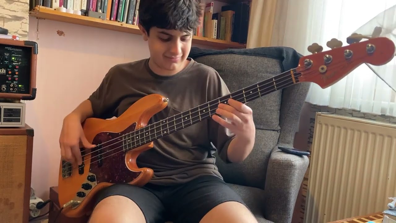 Aman yavaş aheste funk bass cover
