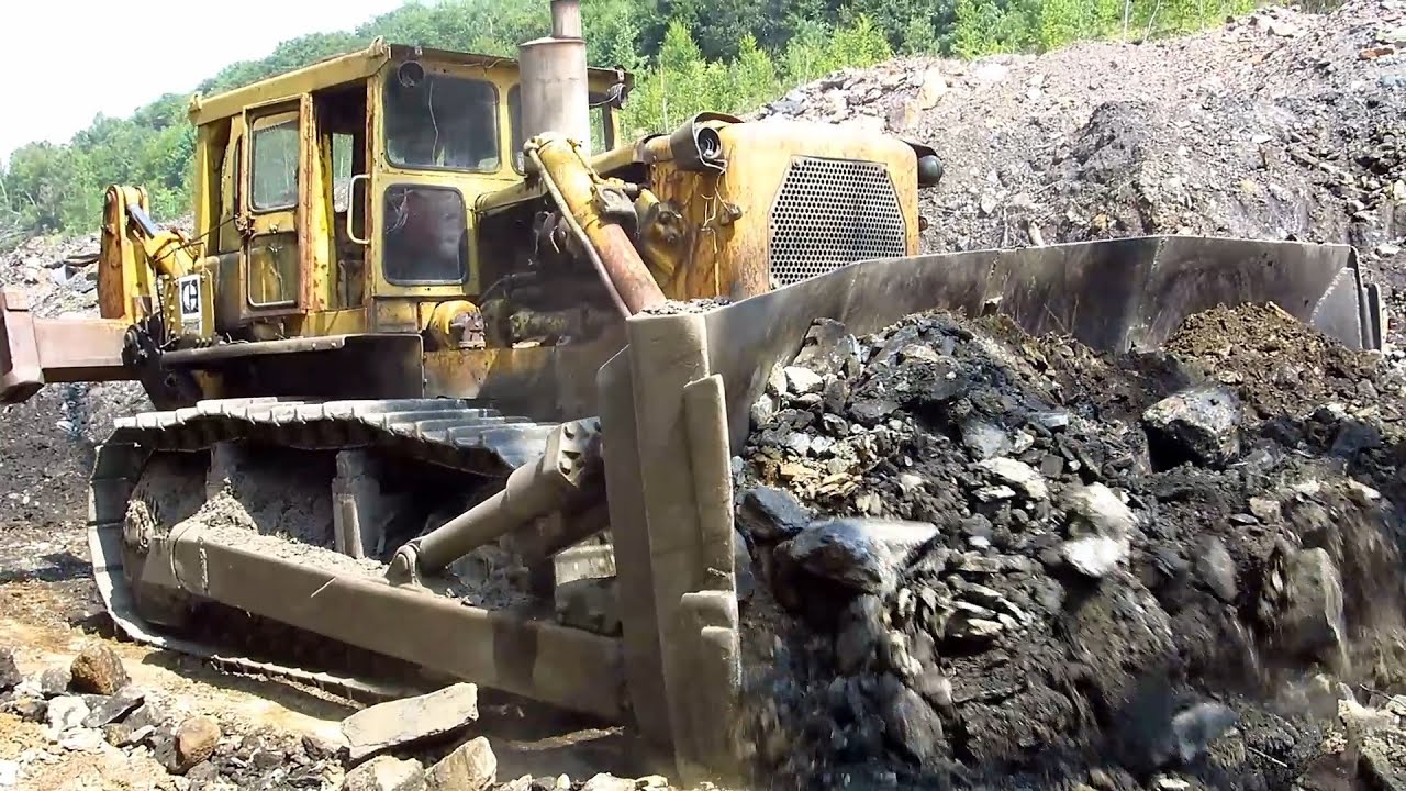 Caterpillar D9G Building a Road
