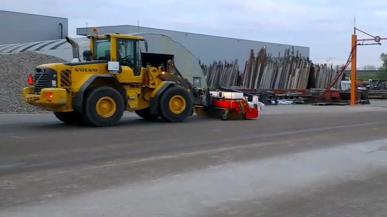 ADLER K 750 aan het werk bij de Fa Kraats en Bouw .mp4