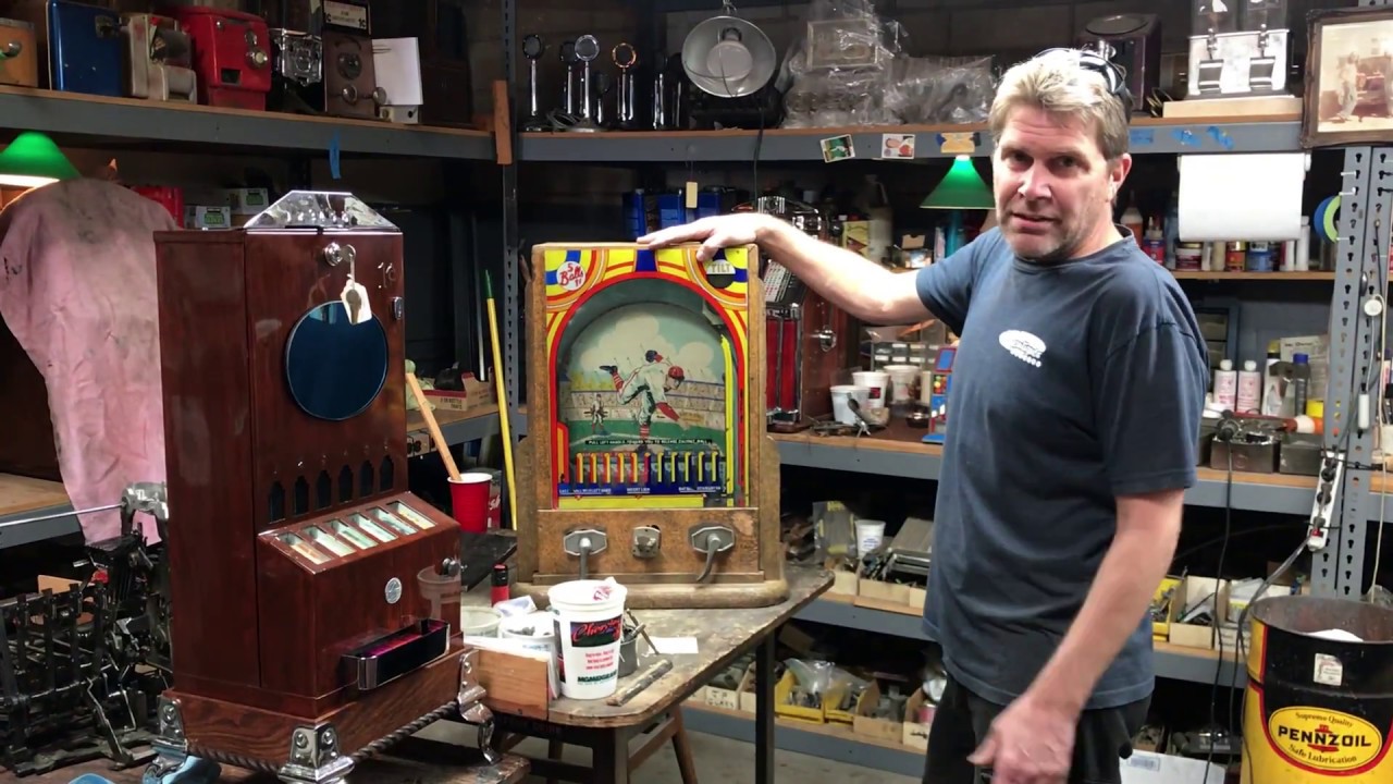 The Mantiques Network reviews plans to Restore 1940s Mike Munves Corp. BAT-A-BALL Jr. Arcade Game.