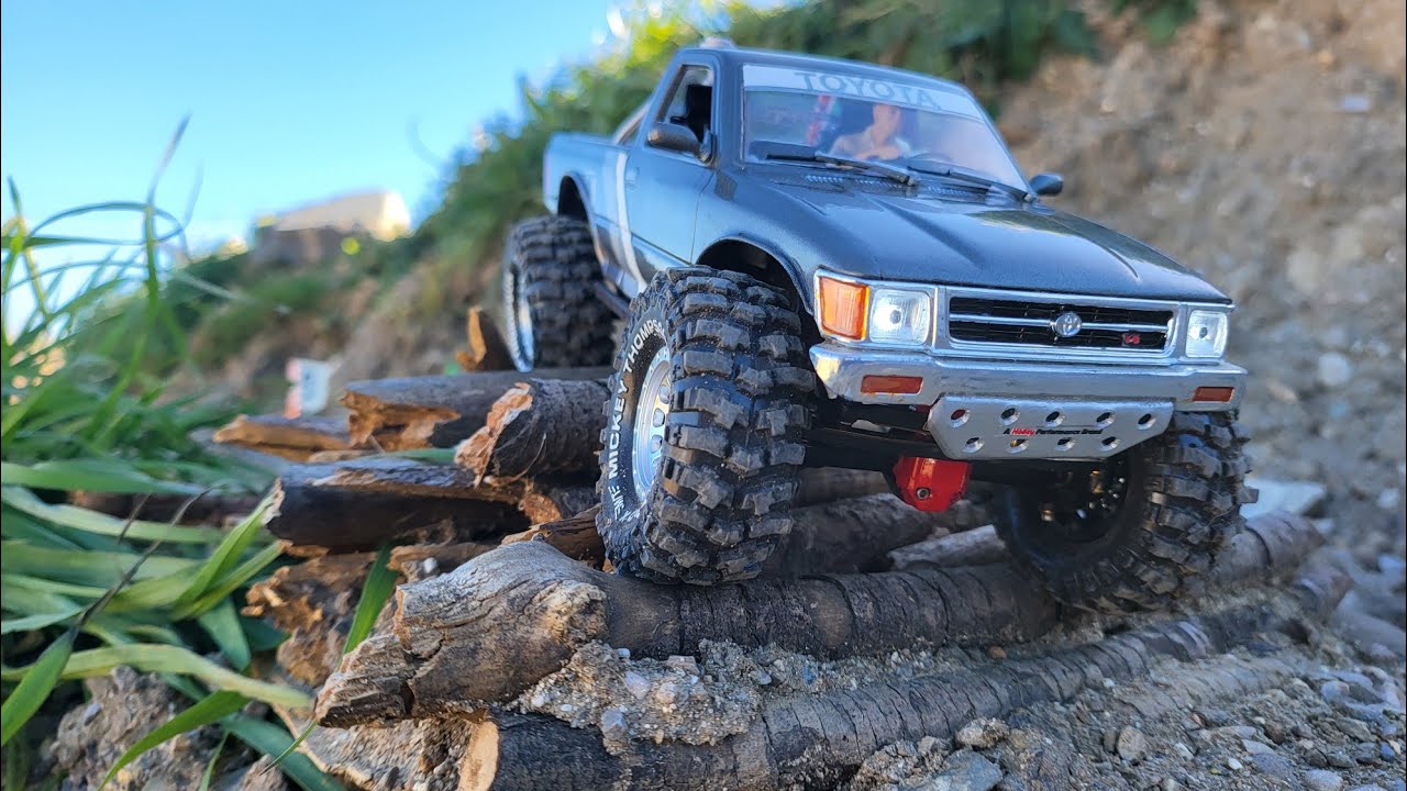 scx24 toyota hillux amt 1/20 body upgrade lcg climbing crawler france