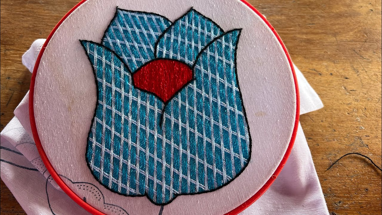 COMO BIRDAR UN TULIPÁN 🌷 Puntada fácil para cualquier diseño 😍@tusideasenbordados 