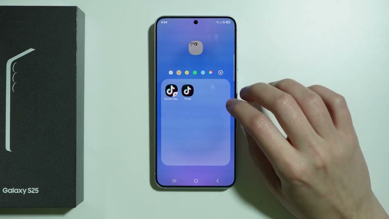 Samsung Galaxy S25: How to Create Folder in Apps Screen (App Drawer)