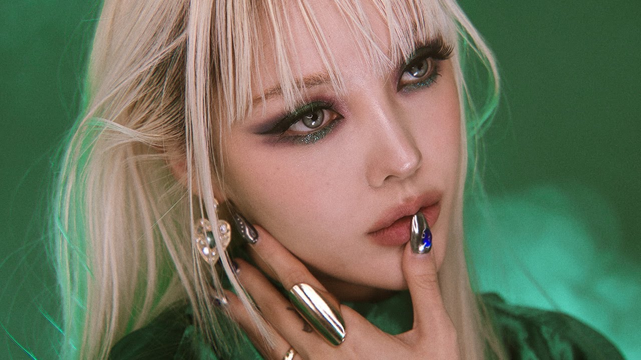 🦚향수에 영감받은 글램 메이크업! Glam Makeup Tutorial Inspired By A Fragrance💚
