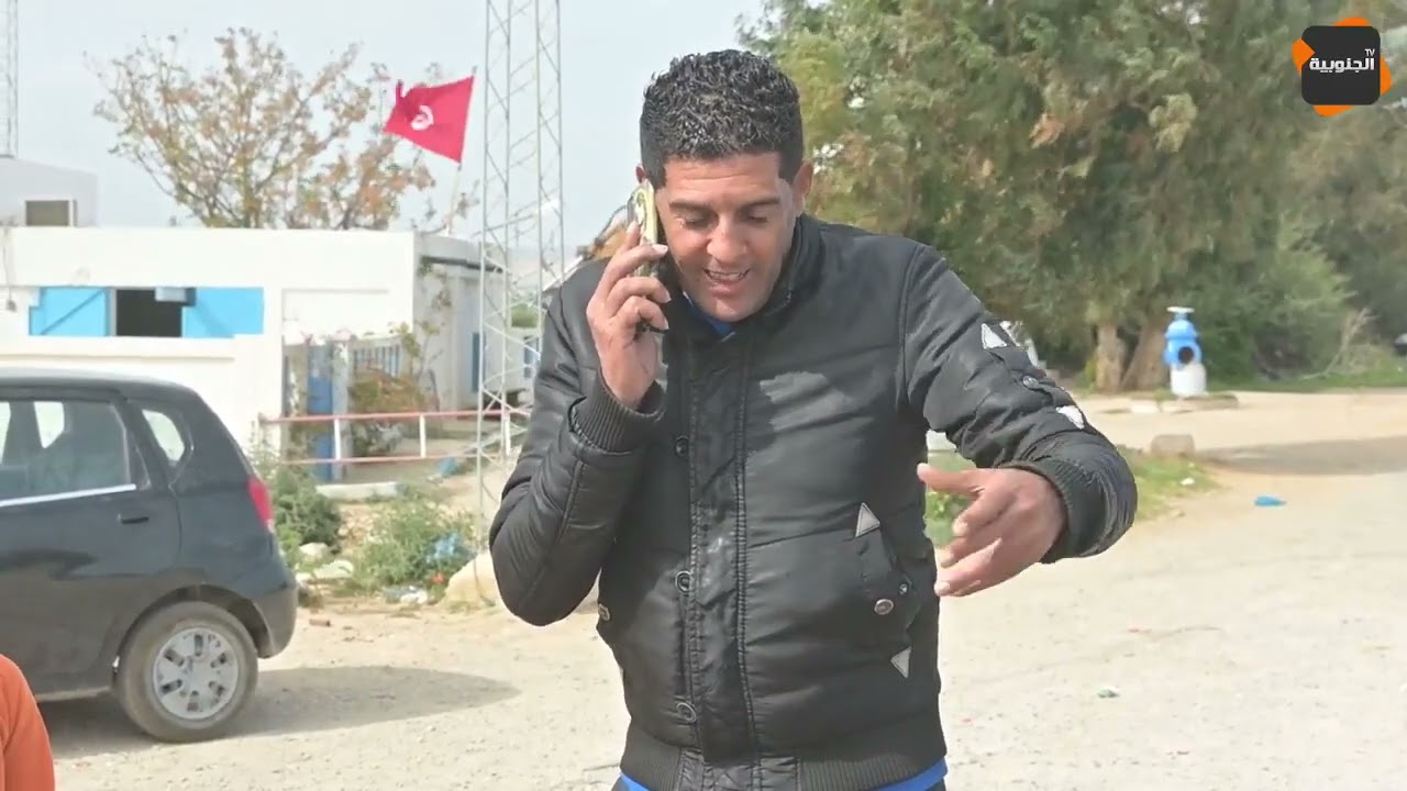 حكايات رمضان😂😂عجاج رجولي برشة أول ماعينوه في فرقة الإقتصادية بدا بالنقار وعطاه خطية 😂😂